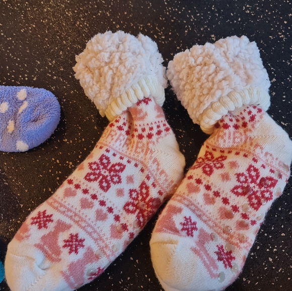 Fleece Socks - Ultra Plush 8 Pair EUC - Picture 4 of 10